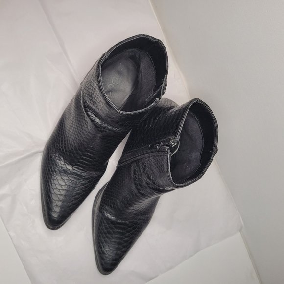Coconuts by Matisse Black Snake Skin Embossed Leather Booties Ankle Boots - Picture 5 of 9